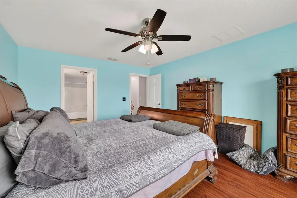 566 SW Sea Holly Terrace Port St Lucie FL 34984