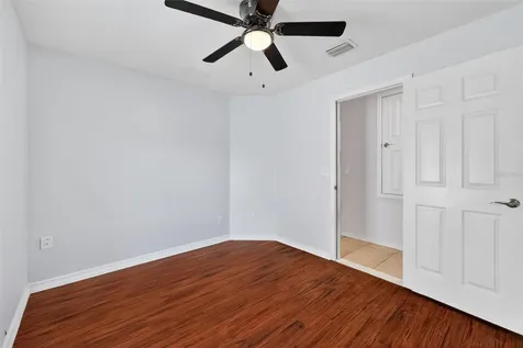 566 SW Sea Holly Terrace Port St Lucie FL 34984