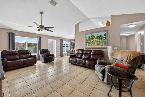 566 SW Sea Holly Terrace Port St Lucie FL 34984
