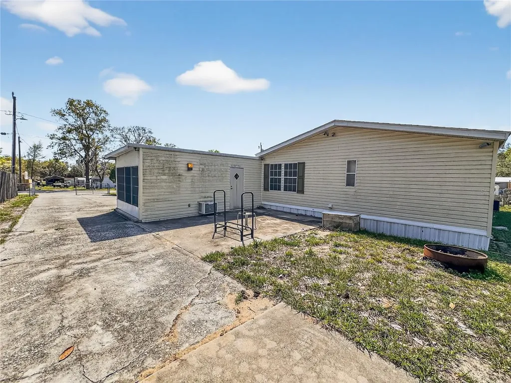 1923 Leesburg Boulevard Fruitland Park FL 34731