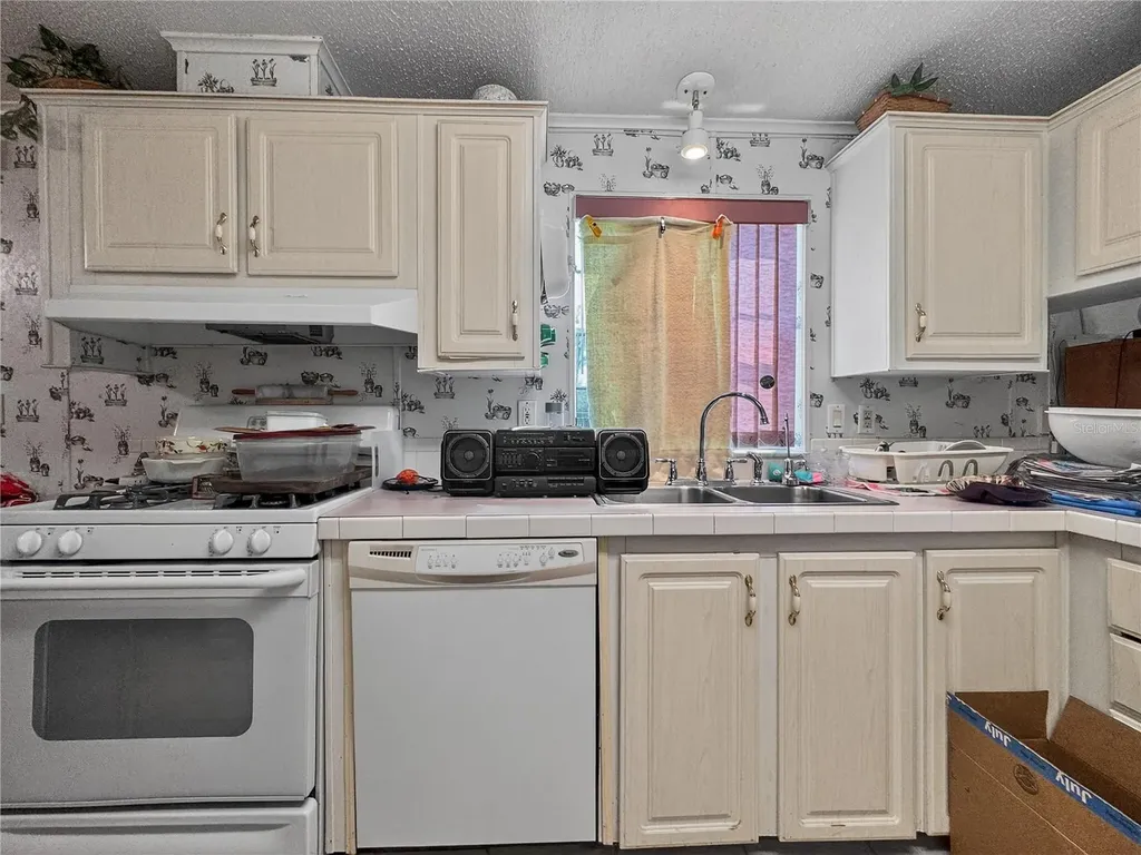 1923 Leesburg Boulevard Fruitland Park FL 34731
