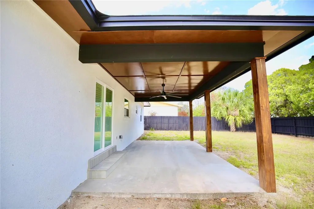 2235 Wautoma Place Orlando FL 32818
