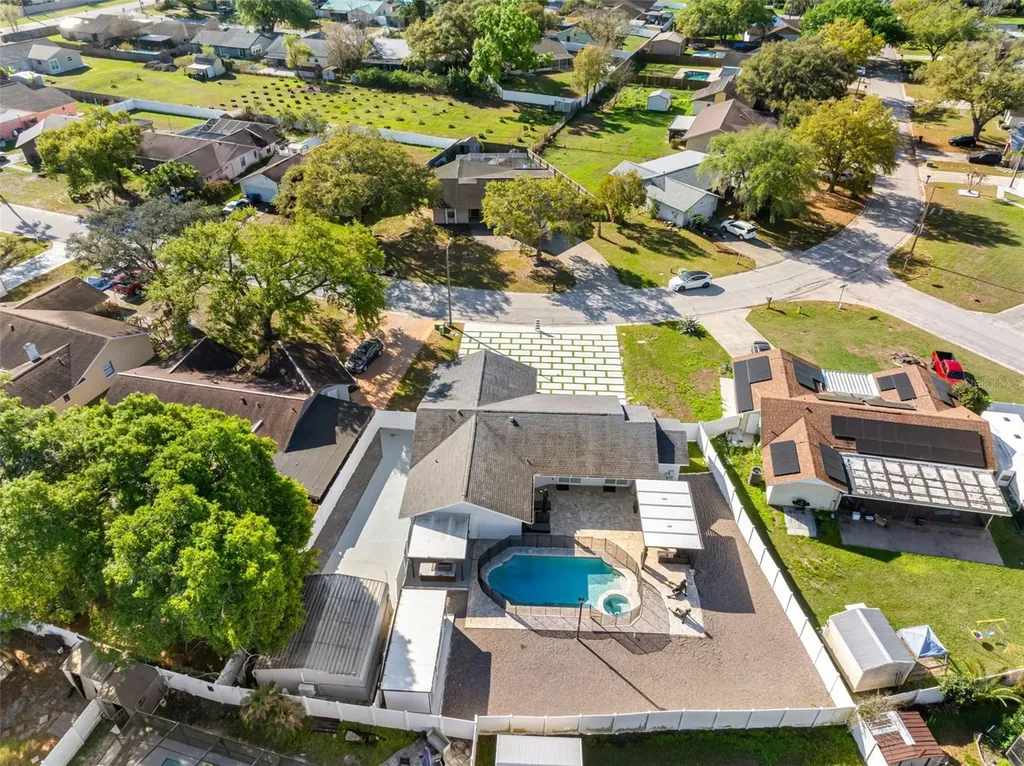 1803 Lake Crest Avenue Brandon FL 33510