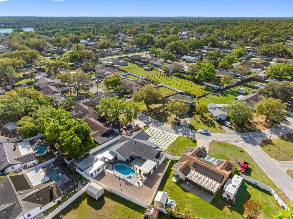 1803 Lake Crest Avenue Brandon FL 33510
