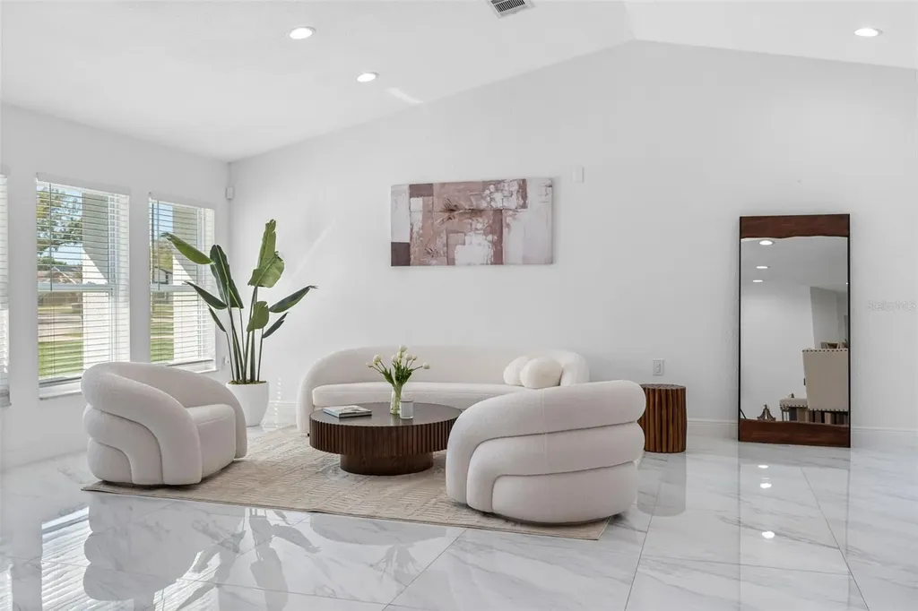 1803 Lake Crest Avenue Brandon FL 33510