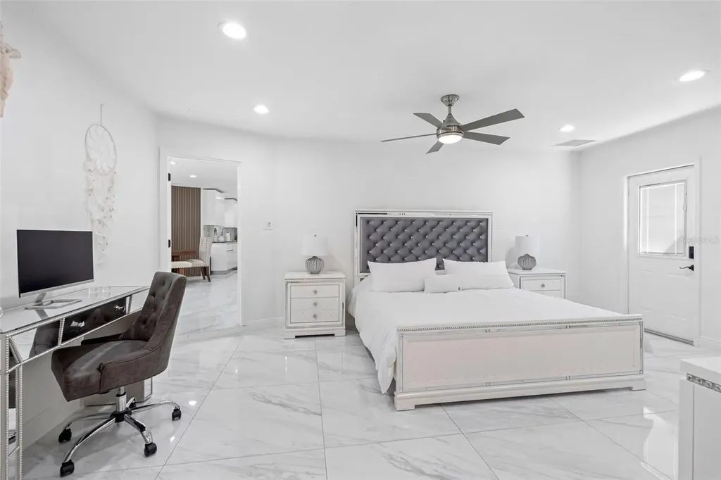1803 Lake Crest Avenue Brandon FL 33510
