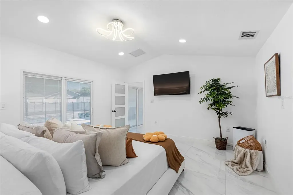 1803 Lake Crest Avenue Brandon FL 33510