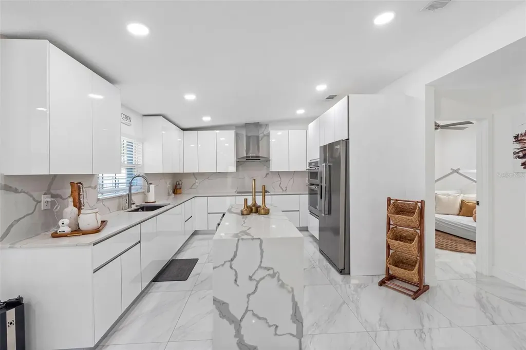 1803 Lake Crest Avenue Brandon FL 33510