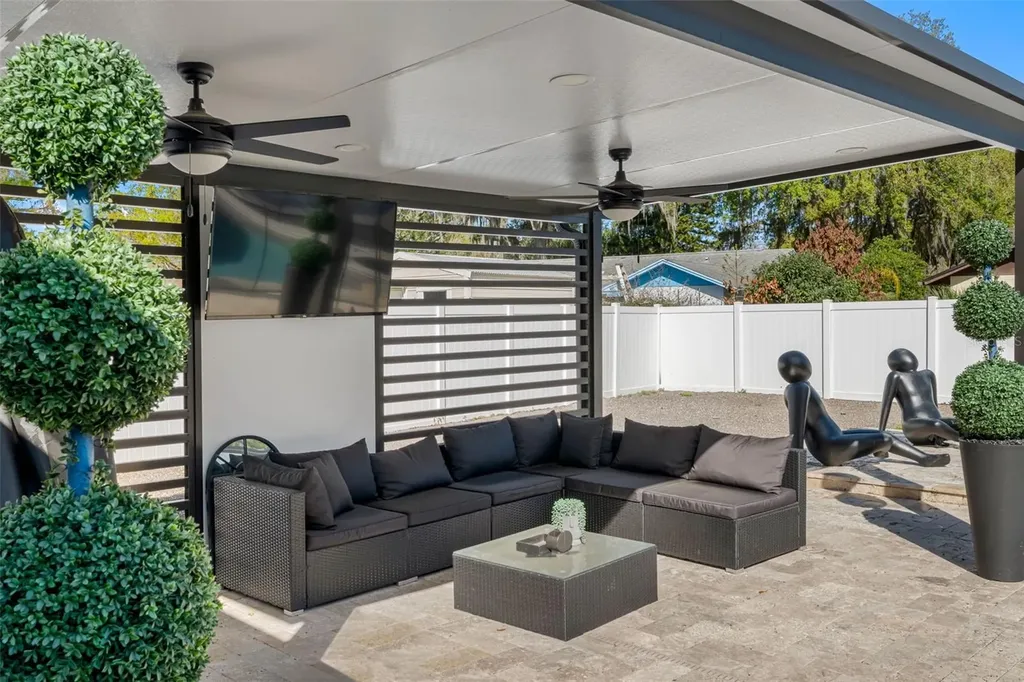 1803 Lake Crest Avenue Brandon FL 33510