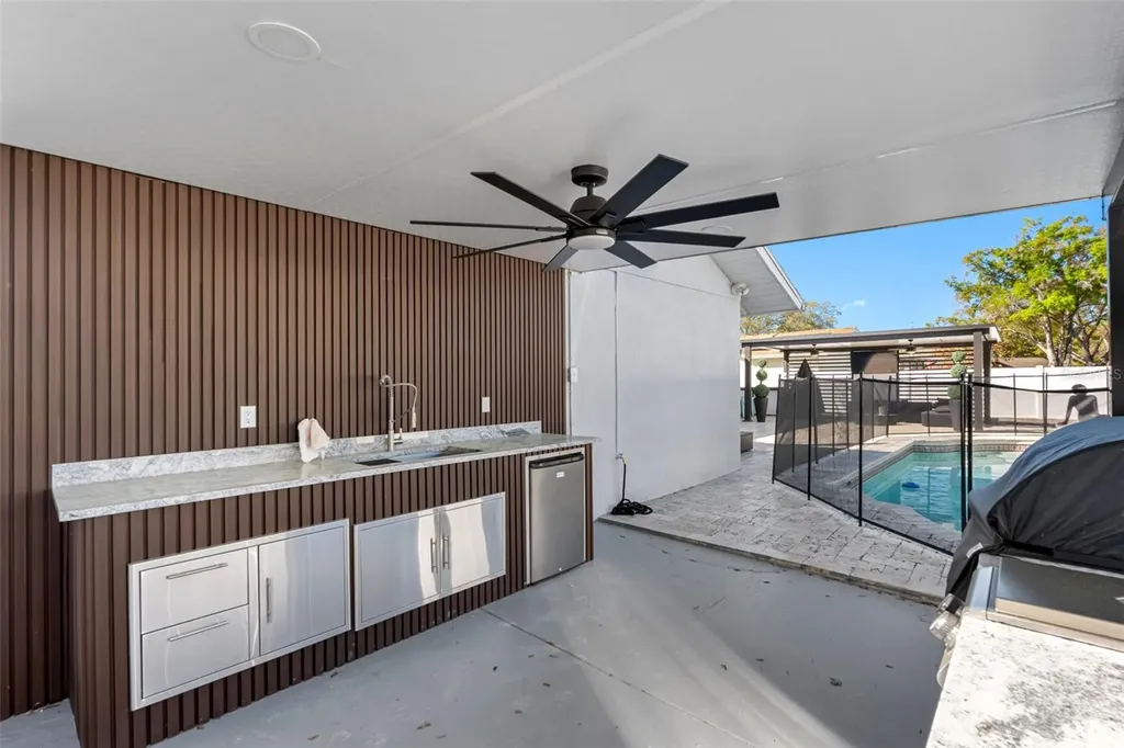 1803 Lake Crest Avenue Brandon FL 33510