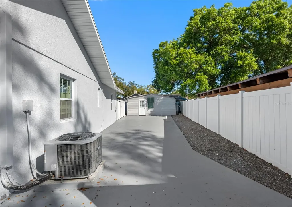 1803 Lake Crest Avenue Brandon FL 33510