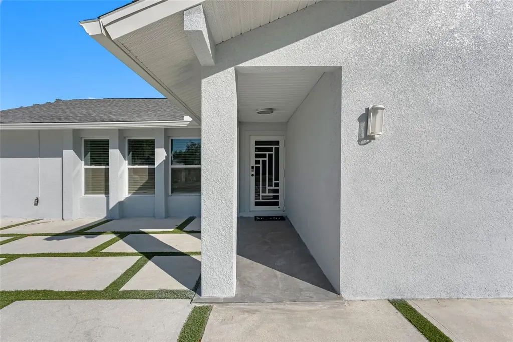 1803 Lake Crest Avenue Brandon FL 33510