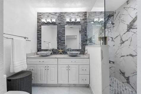 1803 Lake Crest Avenue Brandon FL 33510