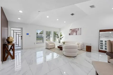 1803 Lake Crest Avenue Brandon FL 33510
