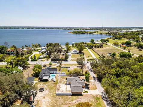 613 S Willow Avenue Avon Park FL 33825