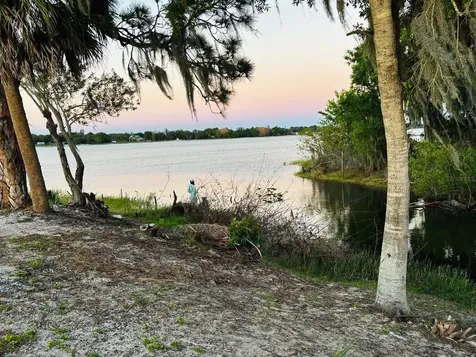 613 S Willow Avenue Avon Park FL 33825
