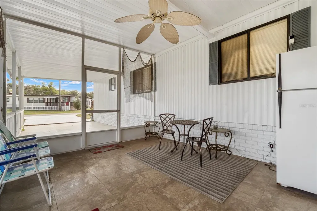 942 Cr 461 Lake Panasoffkee FL 33538
