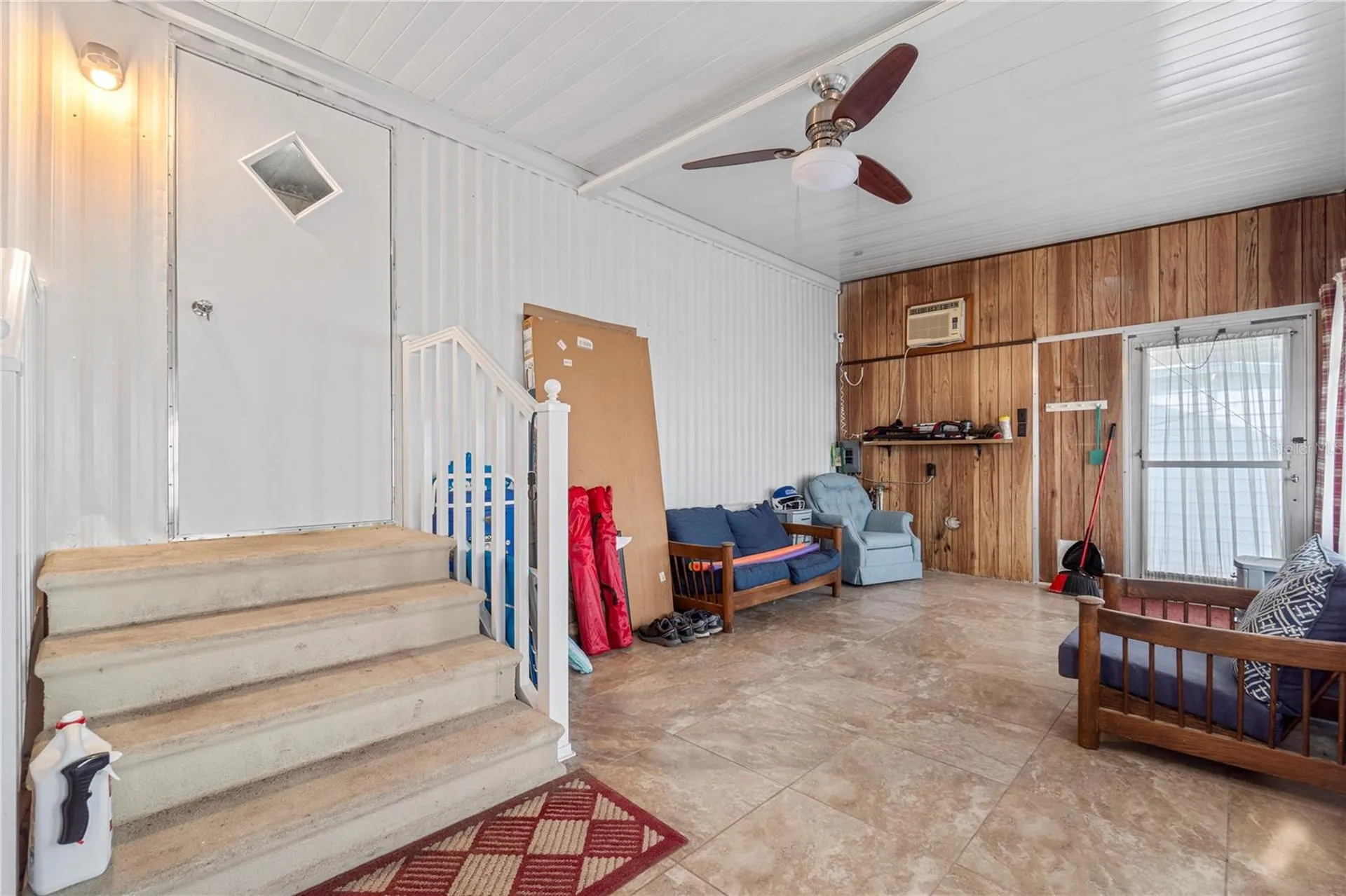 942 Cr 461 Lake Panasoffkee FL 33538