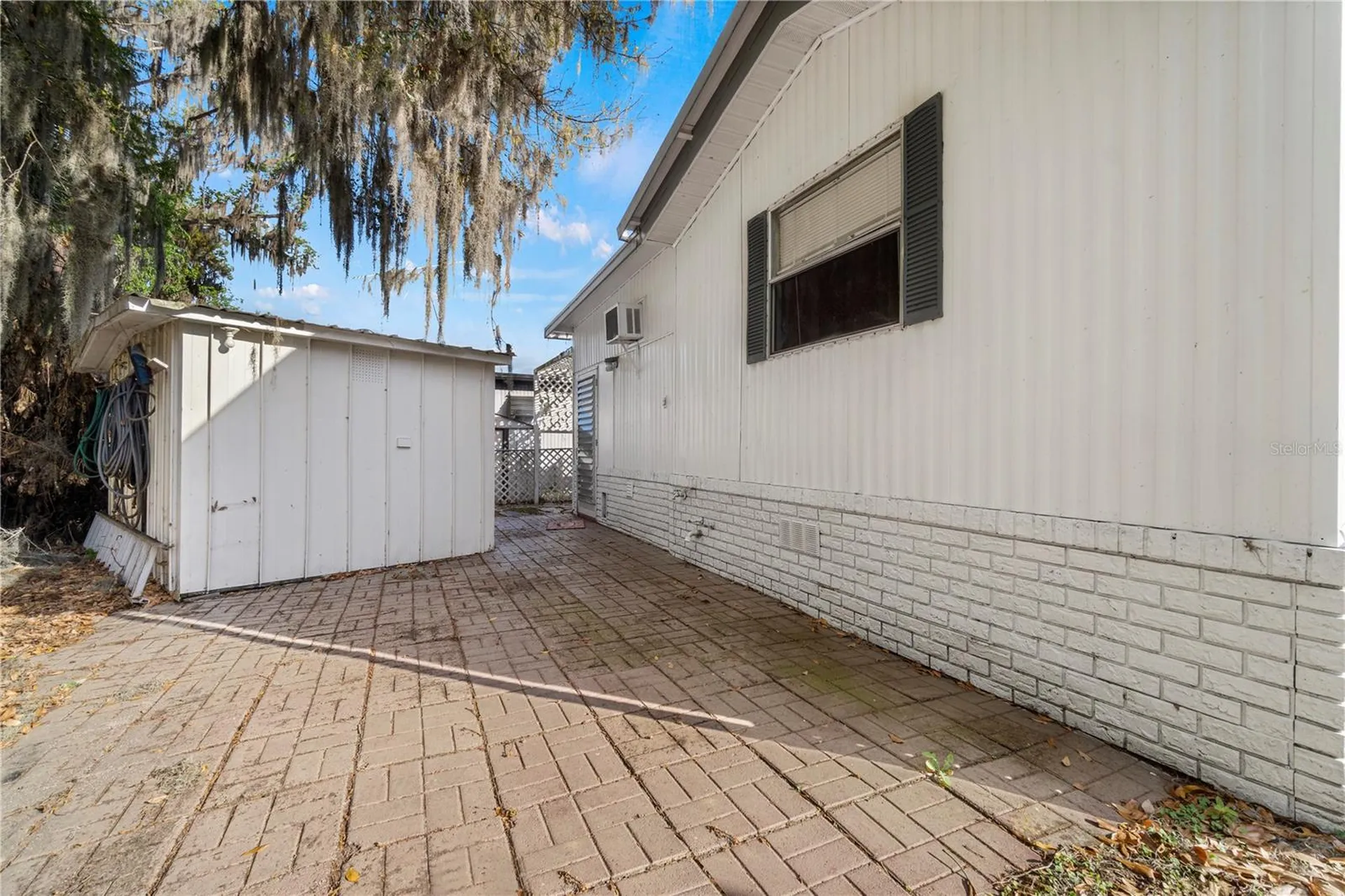 942 Cr 461 Lake Panasoffkee FL 33538