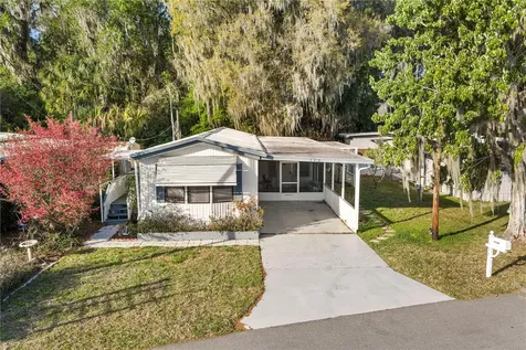 942 Cr 461 Lake Panasoffkee FL 33538