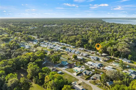 942 Cr 461 Lake Panasoffkee FL 33538