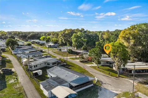 942 Cr 461 Lake Panasoffkee FL 33538