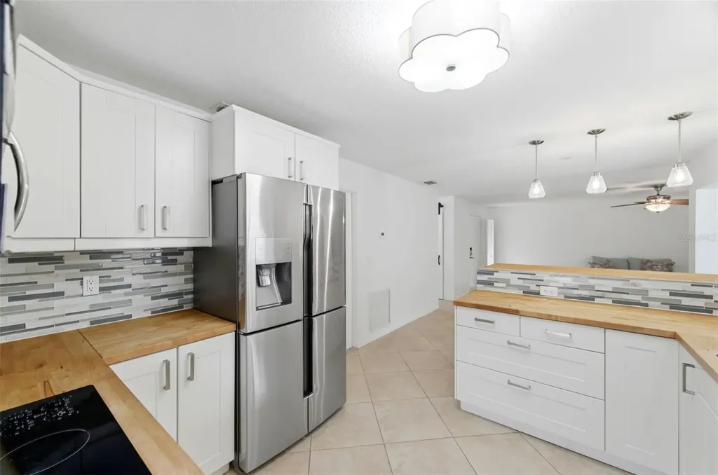 526 Street Tropez Circle NE St Petersburg FL 33703