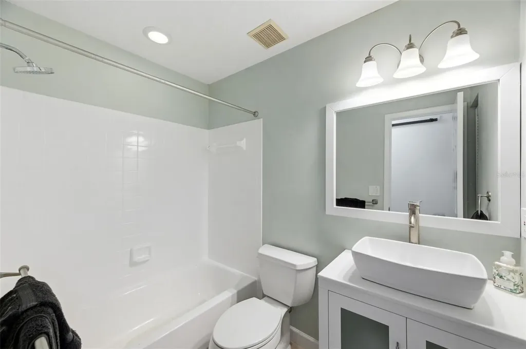 526 Street Tropez Circle NE St Petersburg FL 33703