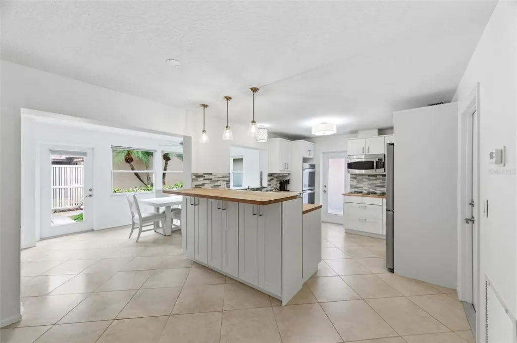 526 Street Tropez Circle NE St Petersburg FL 33703