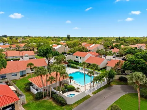 526 Street Tropez Circle NE St Petersburg FL 33703