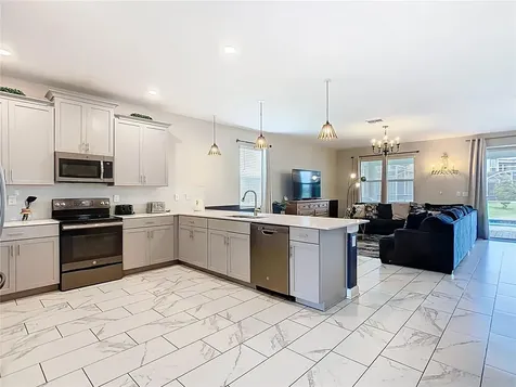 303 Ocean Course Avenue Davenport FL 33896