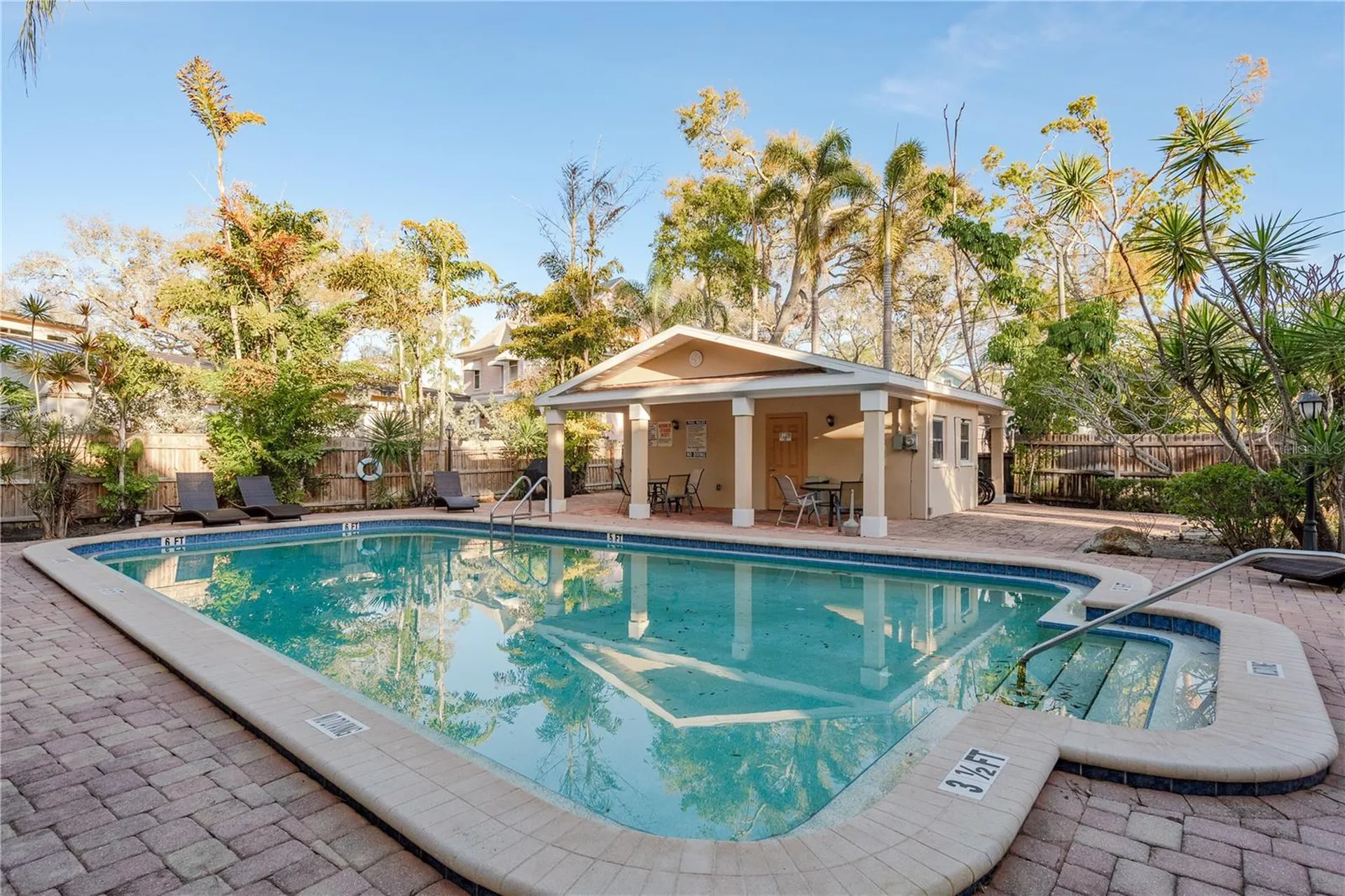 950 Broadway Dunedin FL 34698