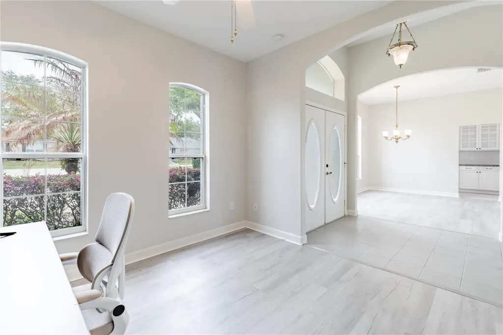 3804 Bayshore Circle Tavares FL 32778