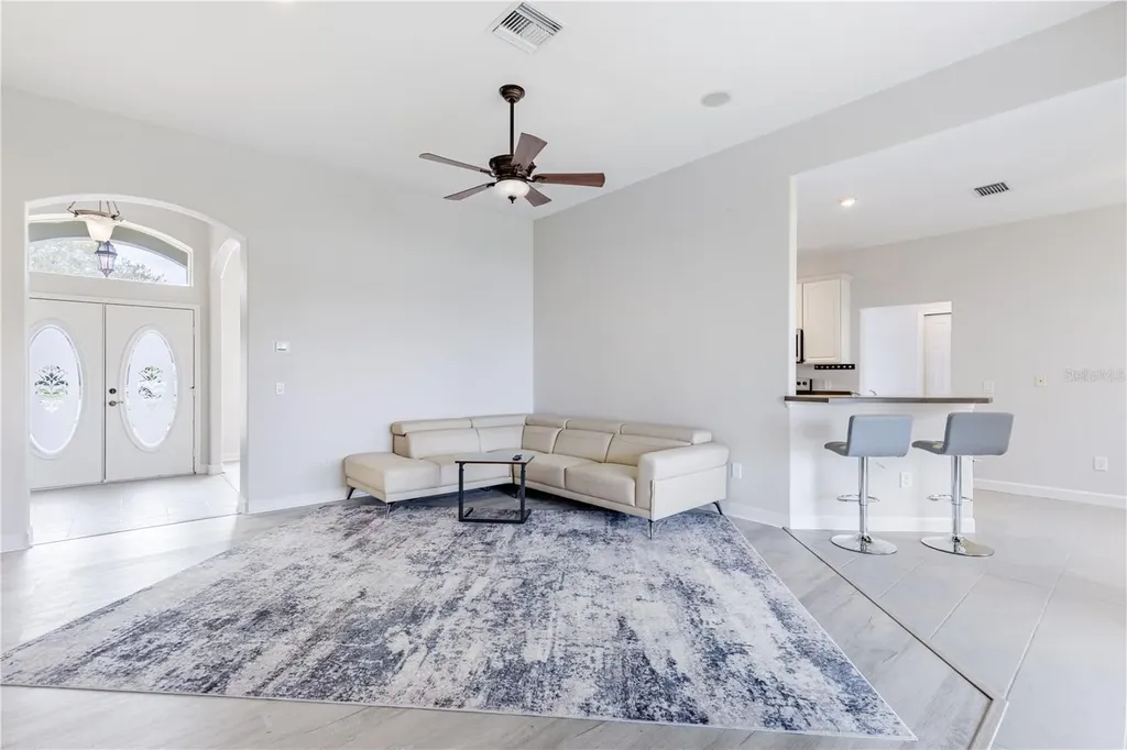 3804 Bayshore Circle Tavares FL 32778