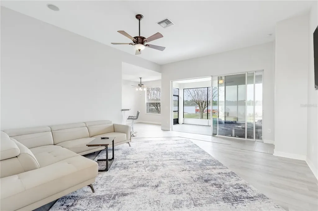 3804 Bayshore Circle Tavares FL 32778