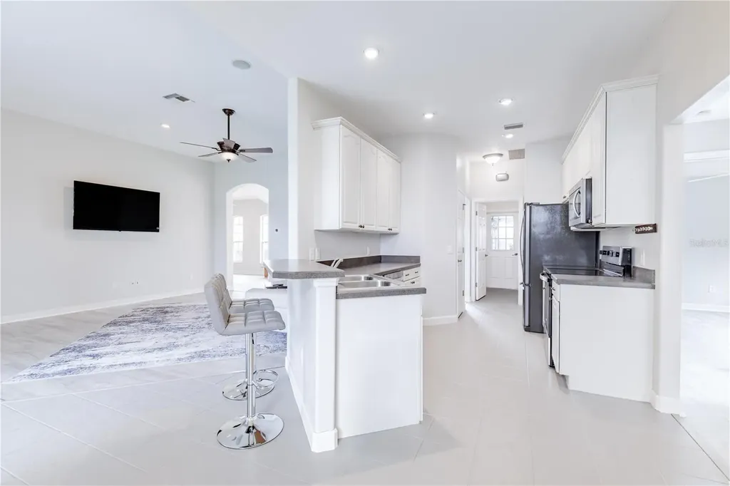 3804 Bayshore Circle Tavares FL 32778