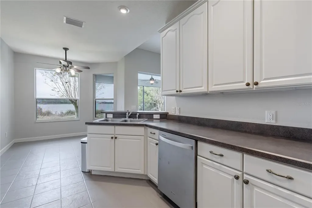 3804 Bayshore Circle Tavares FL 32778