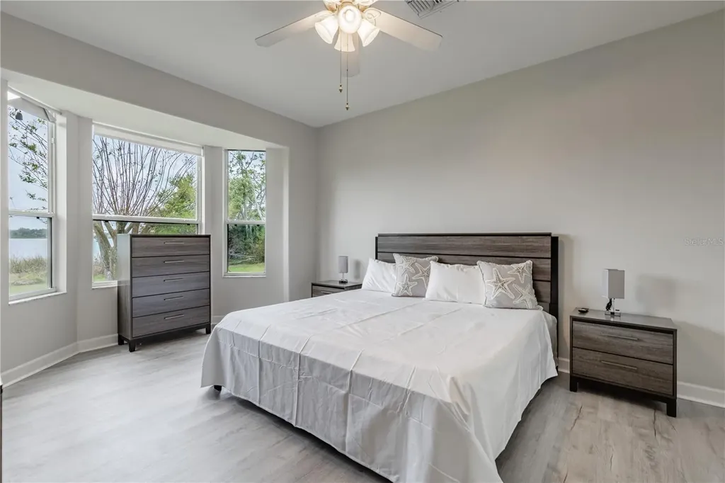 3804 Bayshore Circle Tavares FL 32778