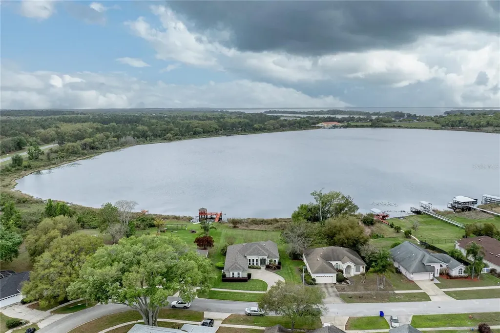 3804 Bayshore Circle Tavares FL 32778