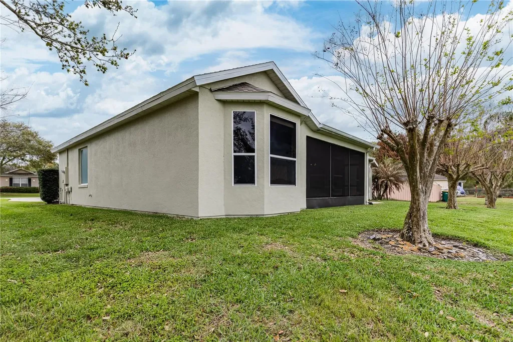 3804 Bayshore Circle Tavares FL 32778