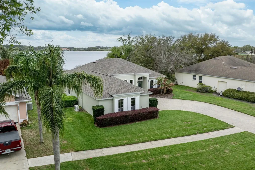 3804 Bayshore Circle Tavares FL 32778