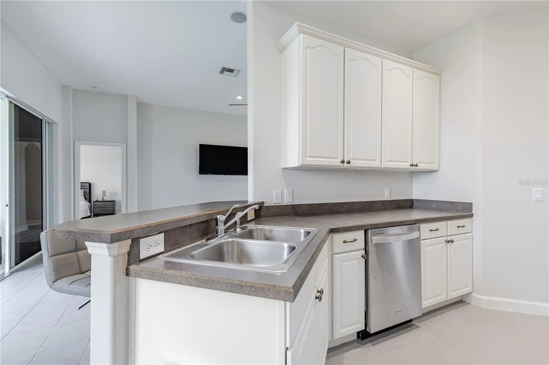 3804 Bayshore Circle Tavares FL 32778
