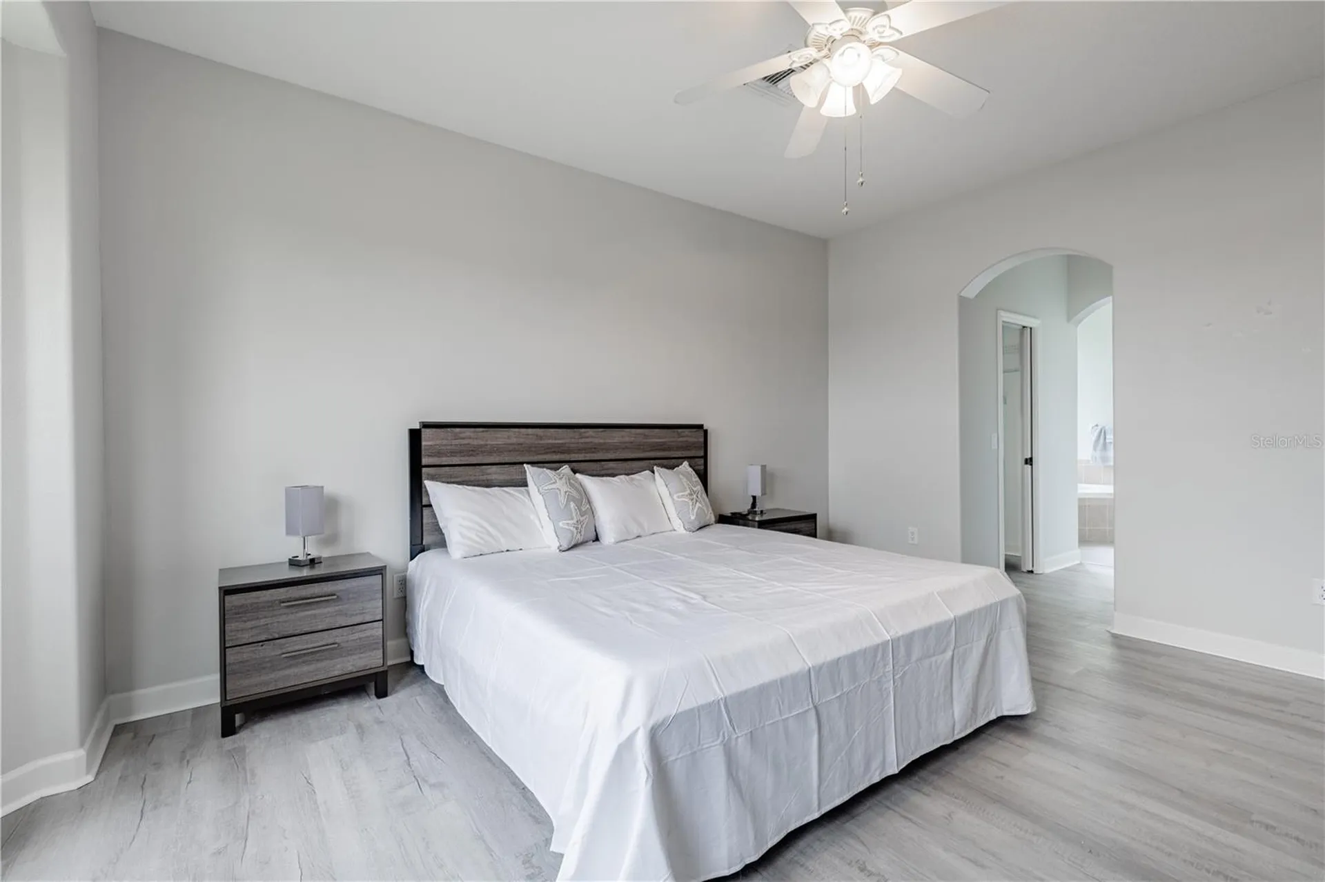 3804 Bayshore Circle Tavares FL 32778