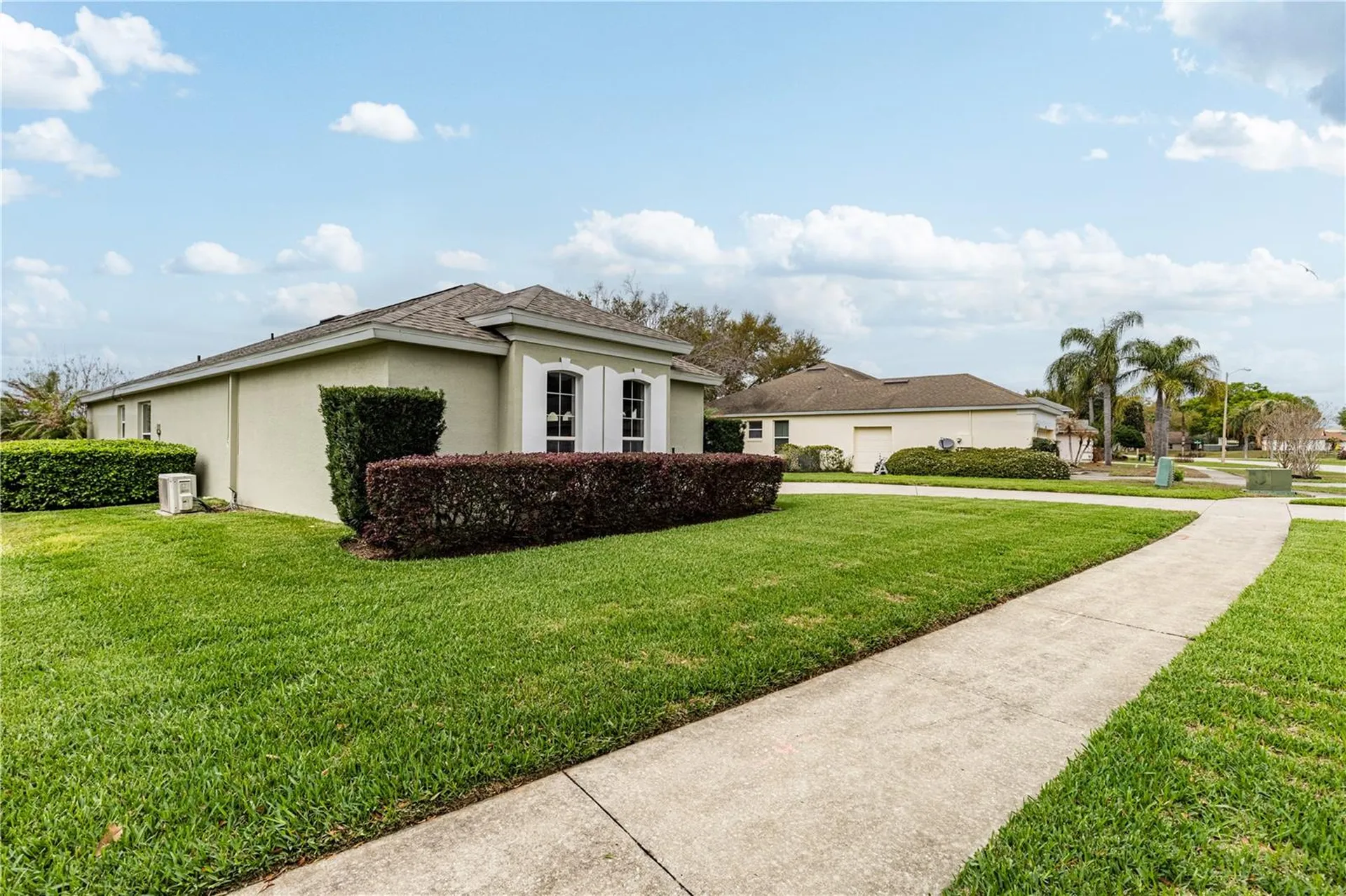 3804 Bayshore Circle Tavares FL 32778