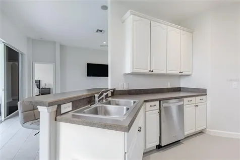 3804 Bayshore Circle Tavares FL 32778