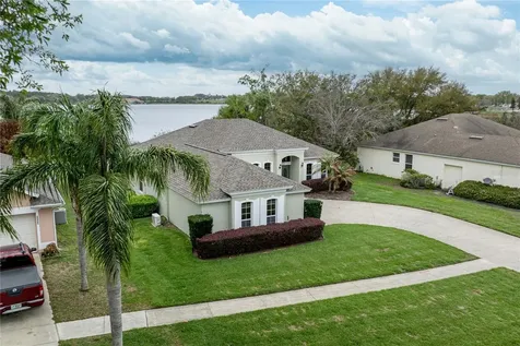 3804 Bayshore Circle Tavares FL 32778
