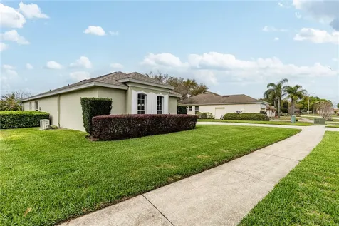 3804 Bayshore Circle Tavares FL 32778