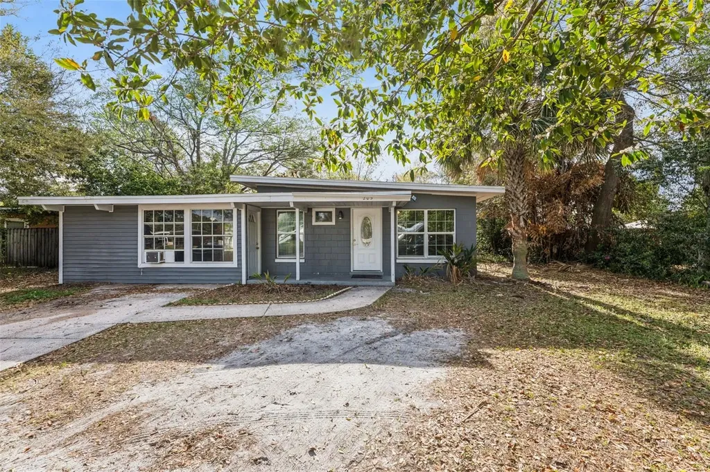 205 Oakland Avenue Sanford FL 32773
