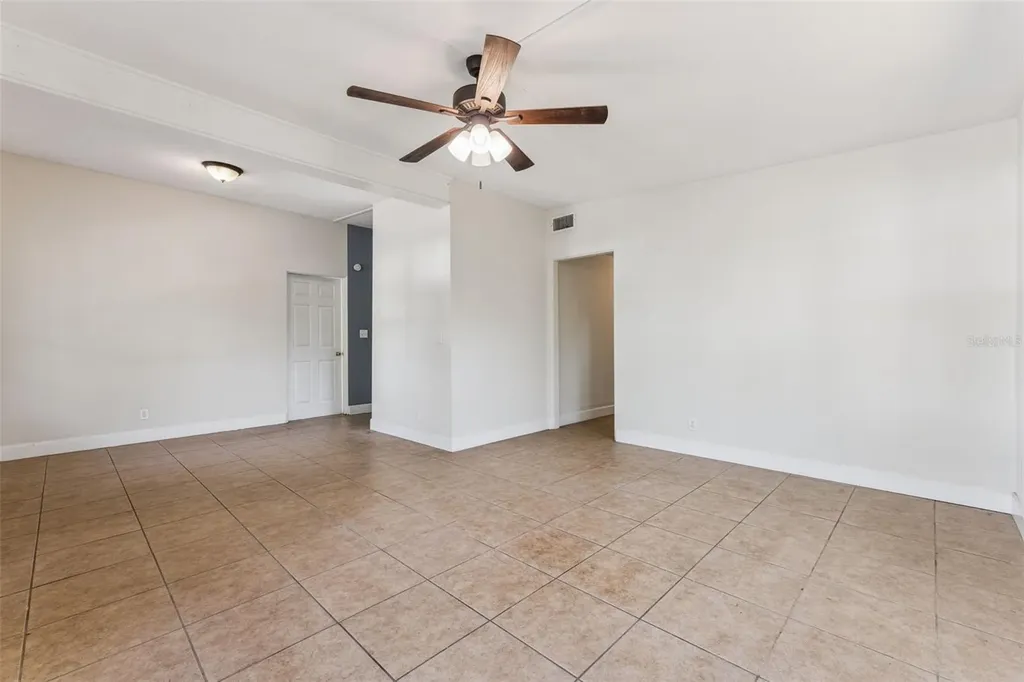 205 Oakland Avenue Sanford FL 32773