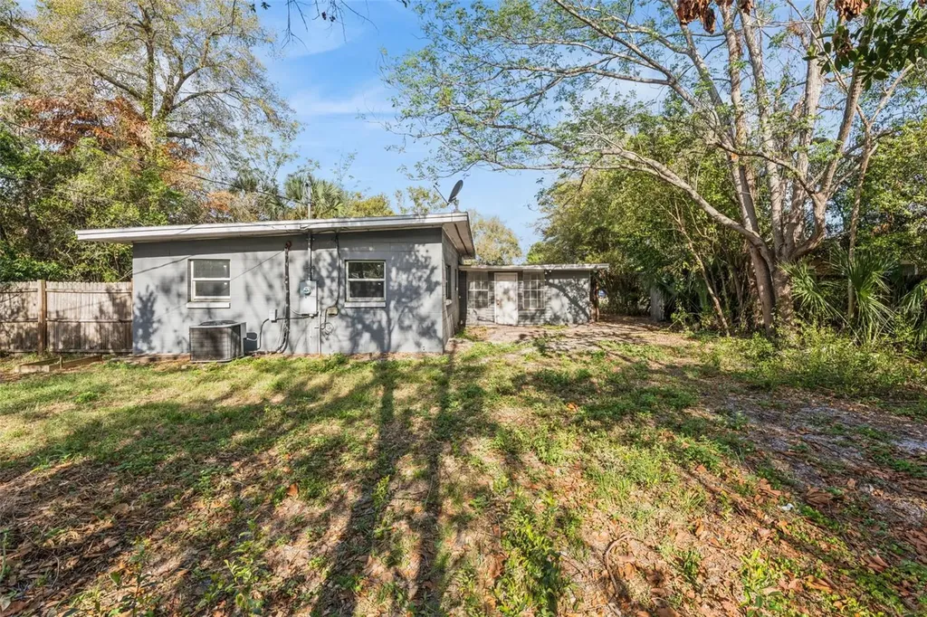 205 Oakland Avenue Sanford FL 32773